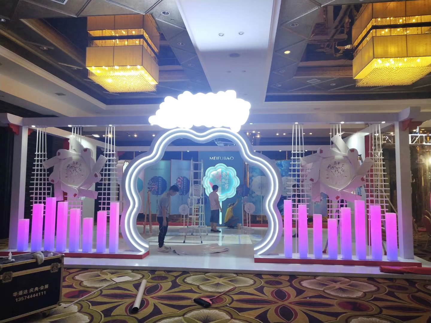 廣州企業(yè)展廳設(shè)計(jì)裝修美陳-音樂(lè)面膜節(jié)